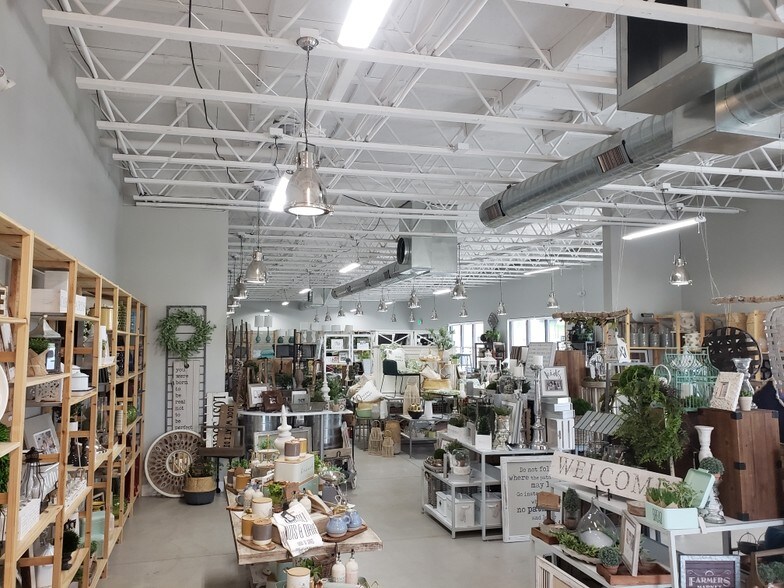 More Photos Of 1480 N Main St, Springville General Retail For Lease