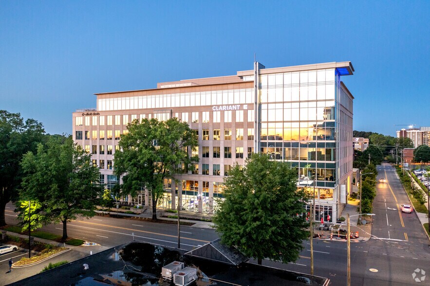 More Photos Of 500 E Morehead St, Charlotte Office For Lease