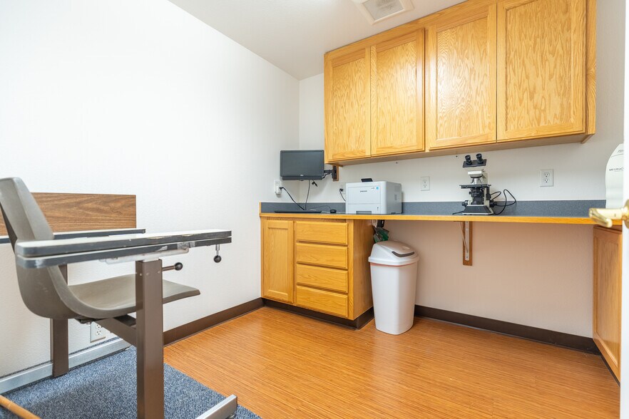 More Photos Of 3070 Camino Heights Dr, Camino Office For Lease