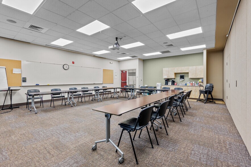 More Photos Of 9900 E Iliff Ave, Denver Office For Lease