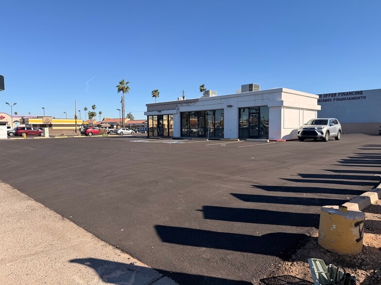 More Photos Of 7501 W Indian School Rd, Phoenix Freestanding For Lease