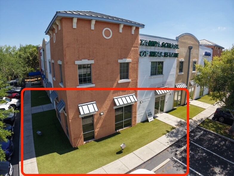 More Photos Of 18101 Highwoods Preserve Pkwy, Tampa Office Residential For Lease