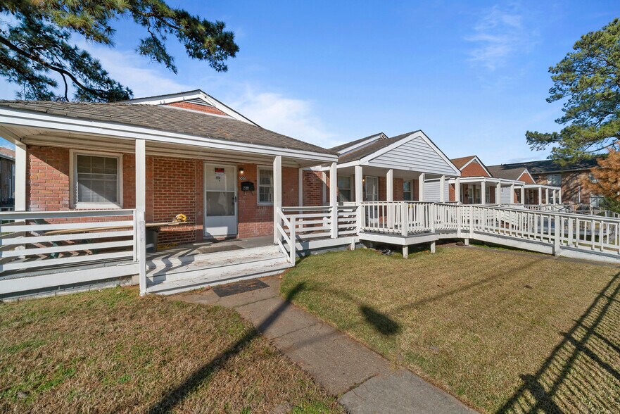 Primary Photo Of 505 Randolph Rd, Newport News Apartments For Sale