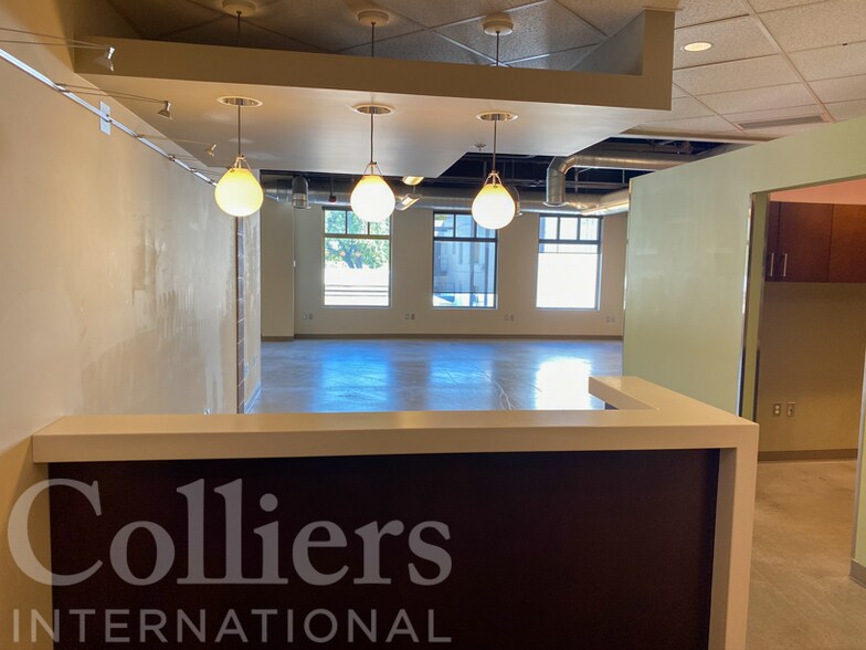 More Photos Of 420 W Main St, Boise Office For Sale