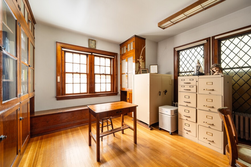 More Photos Of 94 Shoshone st, Buffalo Religious Facility For Sale