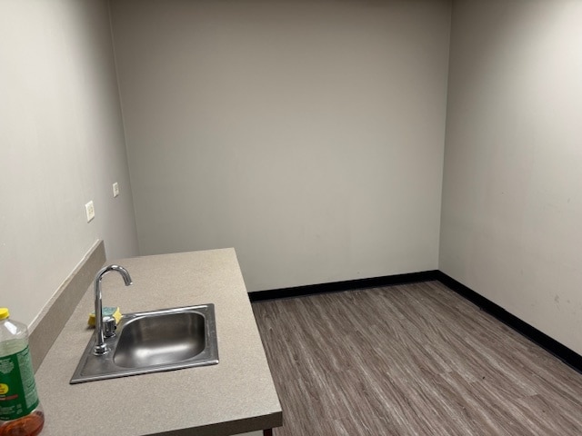 More Photos Of 4260 Westbrook Dr, Aurora Loft Creative Space For Lease