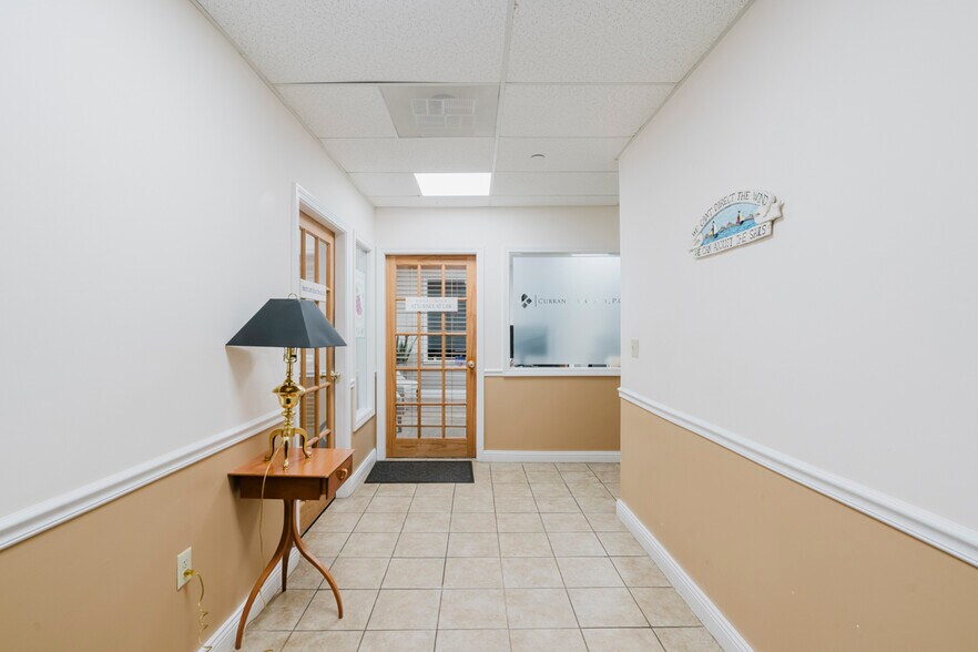 More Photos Of 11 Front St, Weymouth Office For Lease