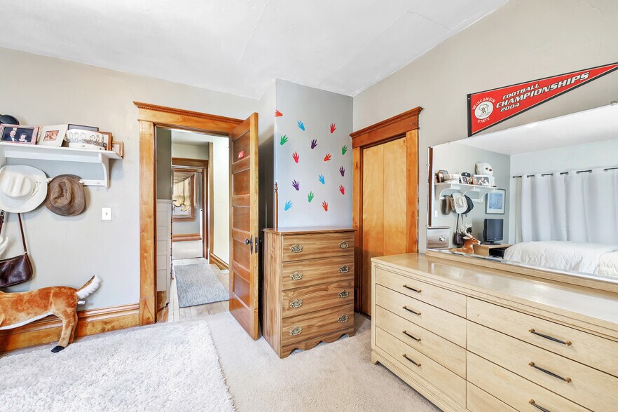 More Photos Of 513-529 Duluth Ave, Sturgeon Bay, Sturgeon Bay General Retail For Sale