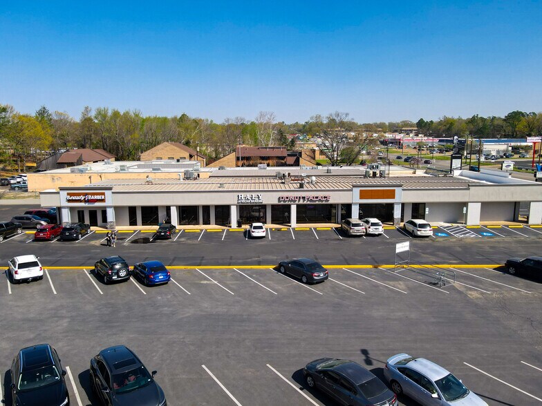 More Photos Of 4007 S Broadway Ave, Tyler Storefront Retail Office For Lease