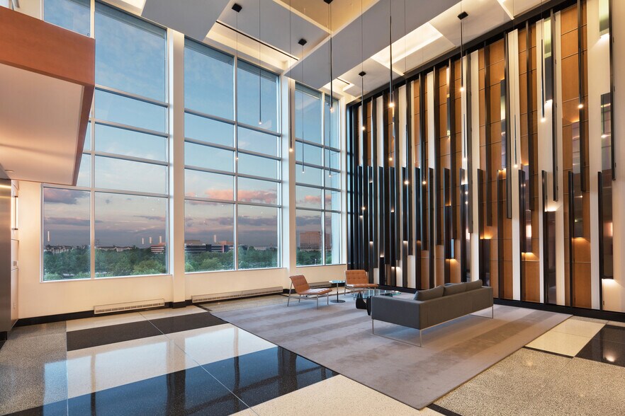 More Photos Of 12930 Worldgate Dr, Herndon Office For Lease