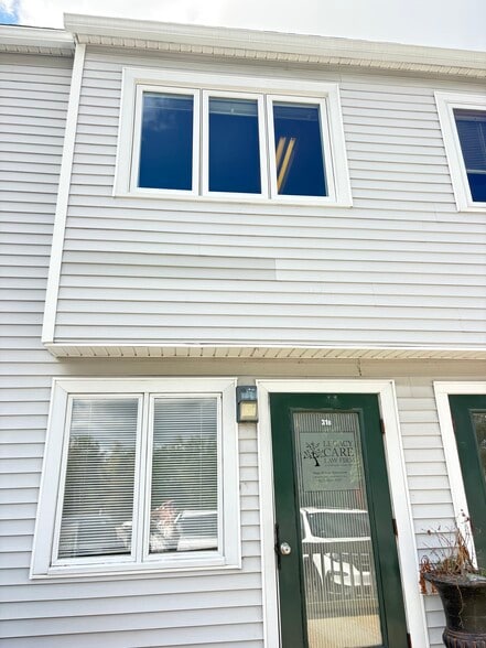 More Photos Of 76 Northeastern Blvd, Nashua Office For Sale