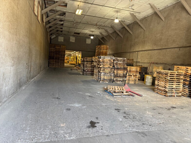 More Photos Of 38534 Dexter Rd, Dexter Warehouse For Lease