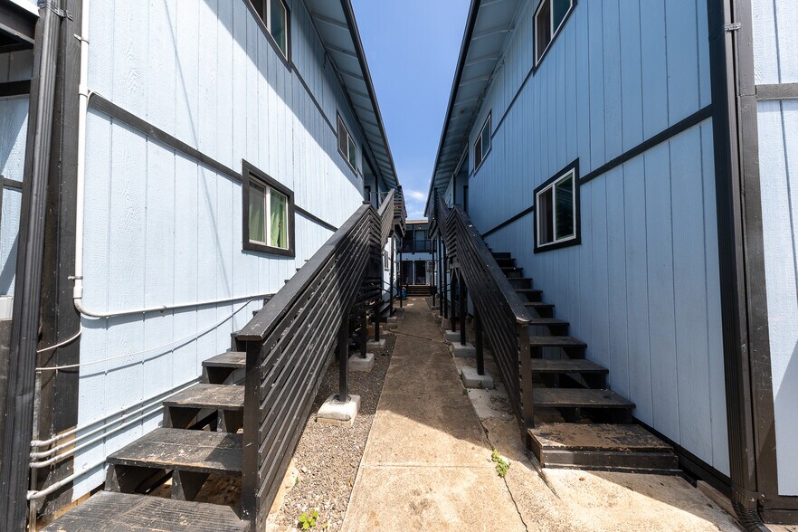 More Photos Of 815 Lopez Ln, Honolulu Apartments For Sale