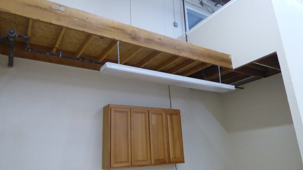 More Photos Of 34 Union Way, Vacaville Flex For Lease