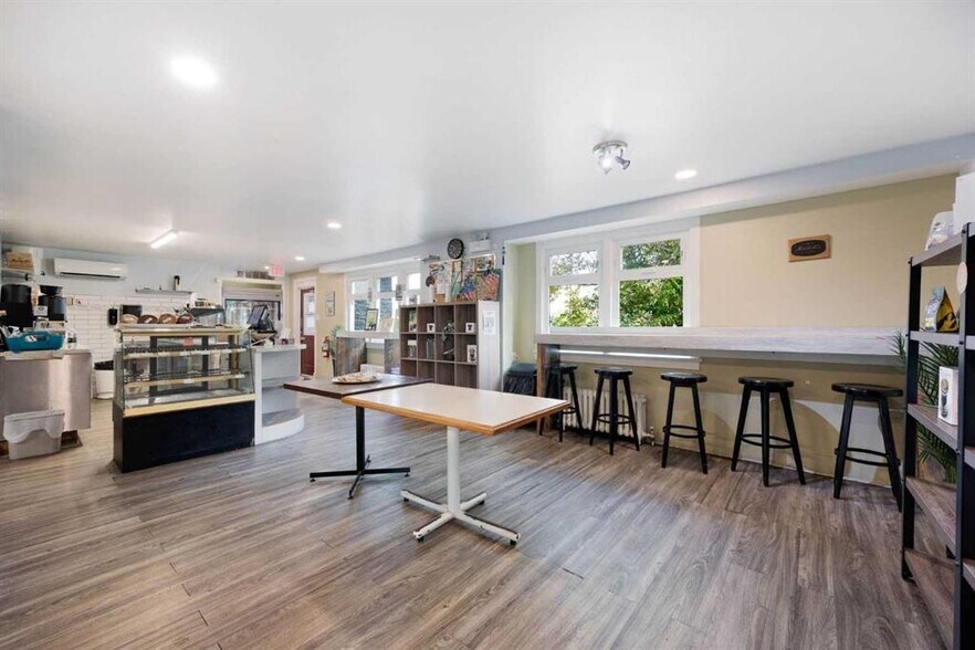 More Photos Of 10015 Main St, Fort McMurray Specialty For Sale