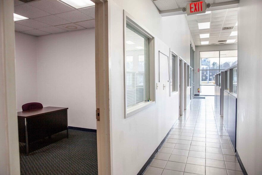 More Photos Of 2210 Washington Rd, Thomson Auto Dealership For Sale