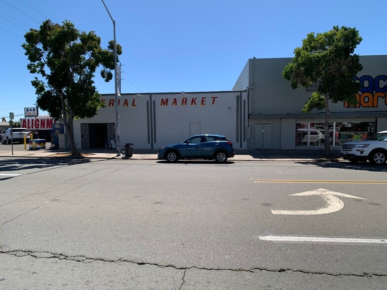 More Photos Of 2751-2771 Imperial Ave, San Diego Storefront For Sale