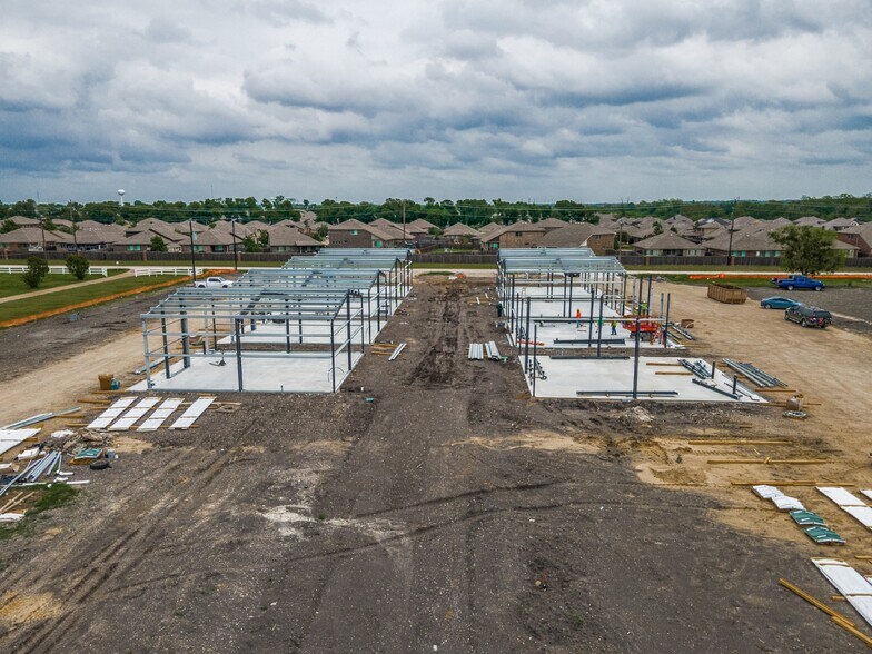 More Photos Of 10446 County Road 484 rd, Lavon Warehouse For Lease