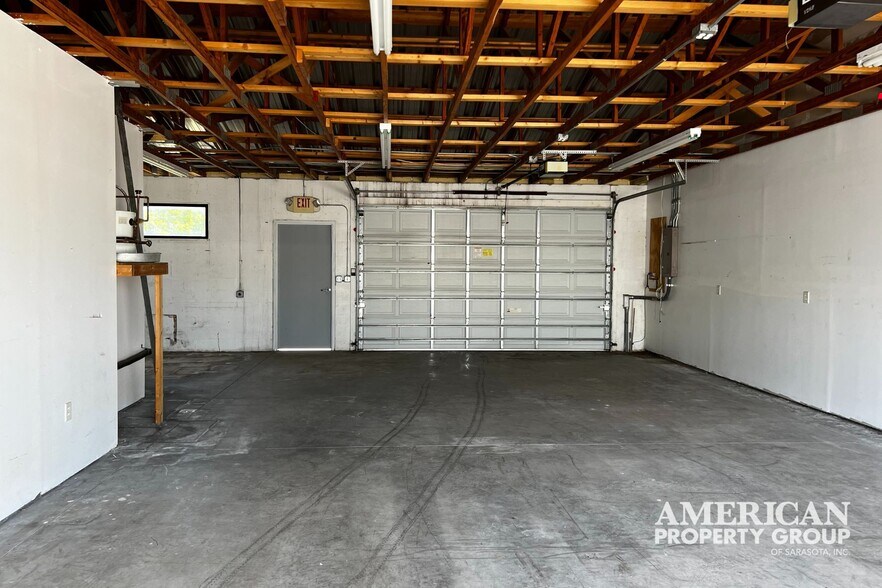 More Photos Of 5336 Ashton Ct, Sarasota Warehouse For Lease