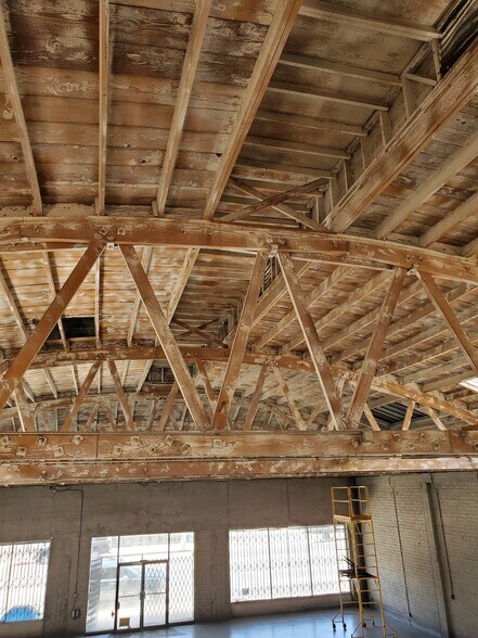 More Photos Of 612 S La Brea Ave, Los Angeles Storefront For Lease