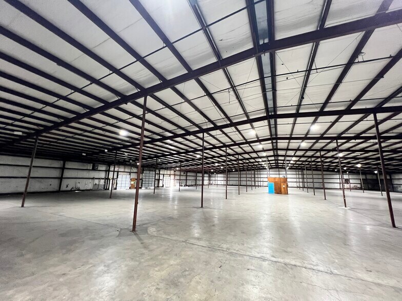 More Photos Of 1230 William J Clark Dr, Conway Warehouse For Lease
