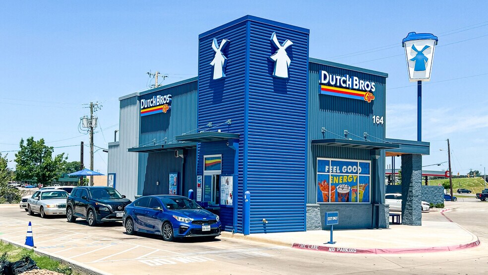 Primary Photo Of 164 Industrial Ave, Azle Fast Food For Sale