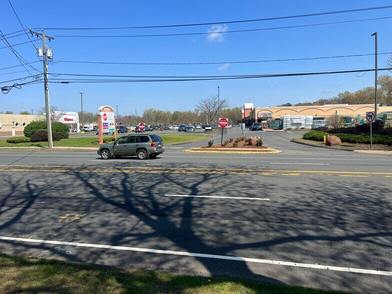 More Photos Of 88 Hazard Ave, Enfield Office For Sale