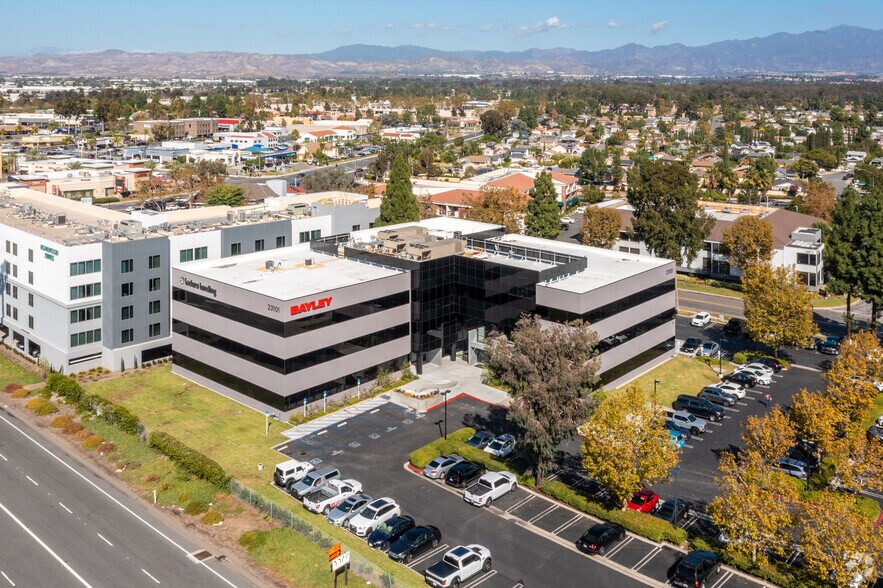 More Photos Of 23101 Lake Center Dr, Lake Forest Office For Lease