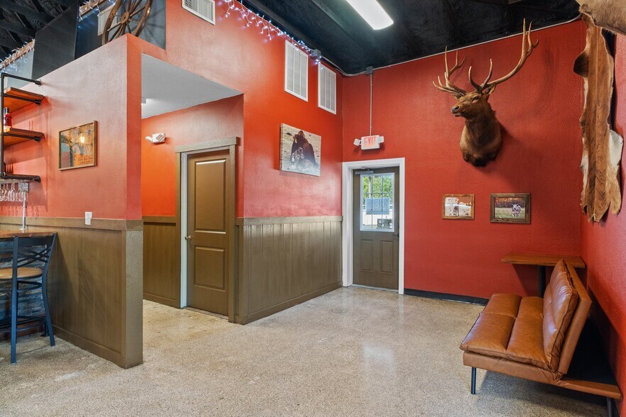 More Photos Of 508 Citrus Ave, Crystal River Restaurant For Sale