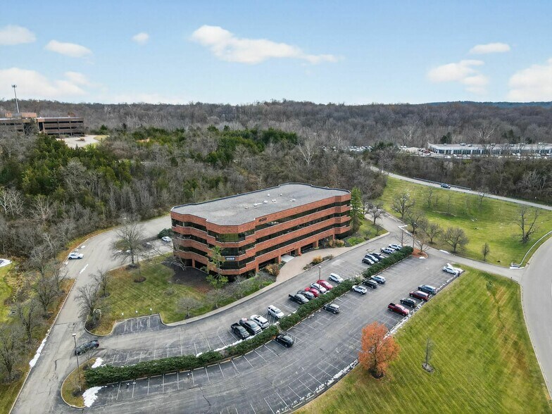 More Photos Of 400 TechneCenter Dr, Milford Office For Sale
