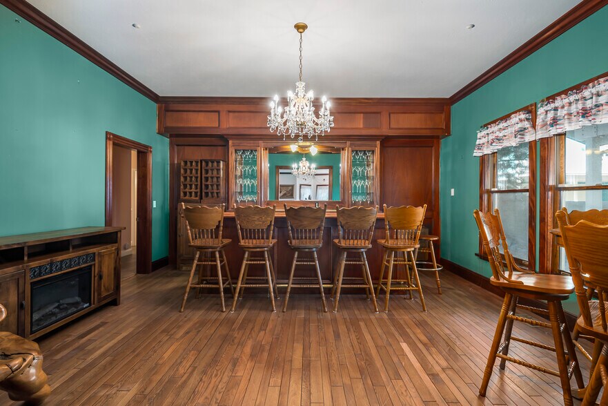 More Photos Of 790 California 2, Wrightwood Specialty For Sale