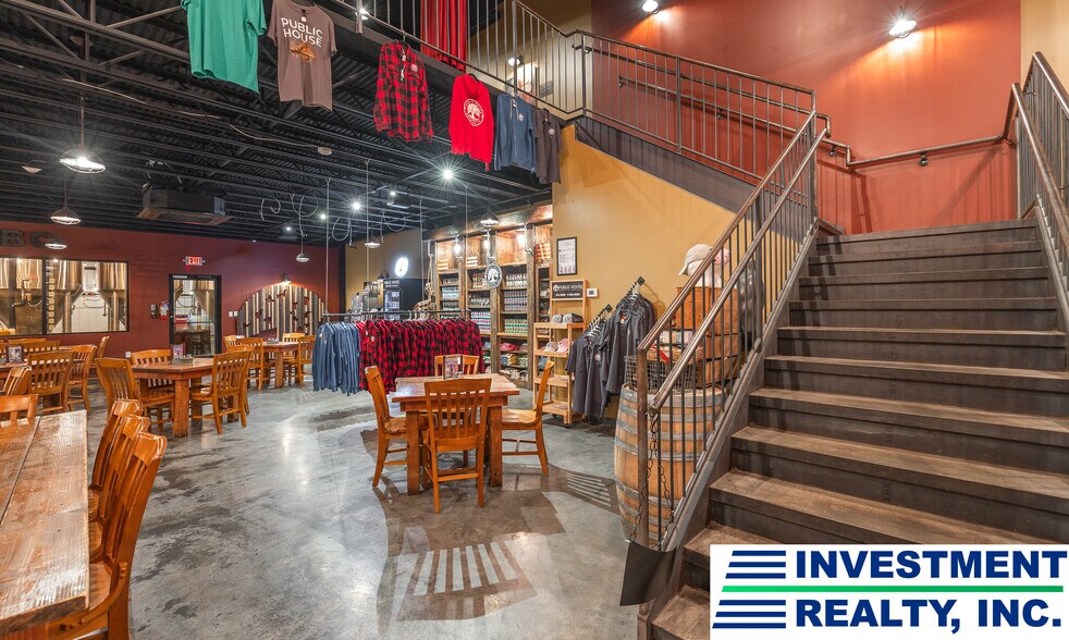 More Photos Of 551 State Route B, Saint James Restaurant For Sale