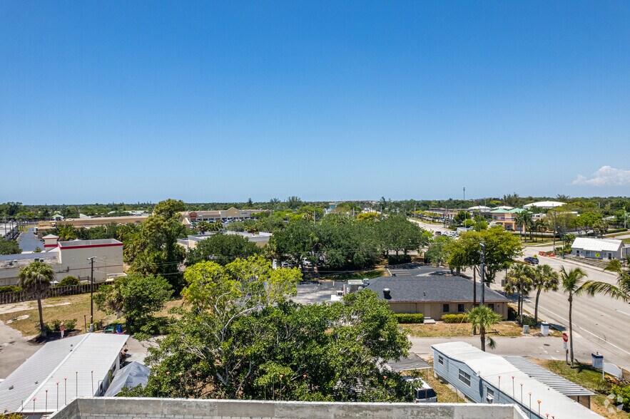 More Photos Of 3080 Tamiami Trl E, Naples Coworking Space