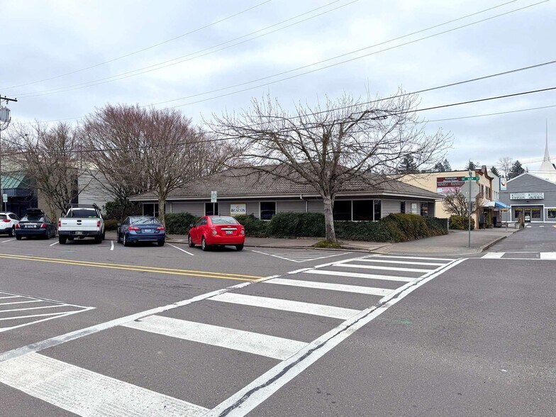 More Photos Of 2001 SE Jefferson St, Portland Medical For Lease