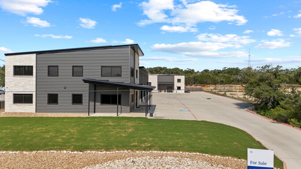 More Photos Of 39 Truss Dr, Boerne Flex For Sale