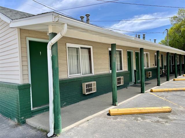 More Photos Of 1701 Alger Ave, Cody Hotel For Sale