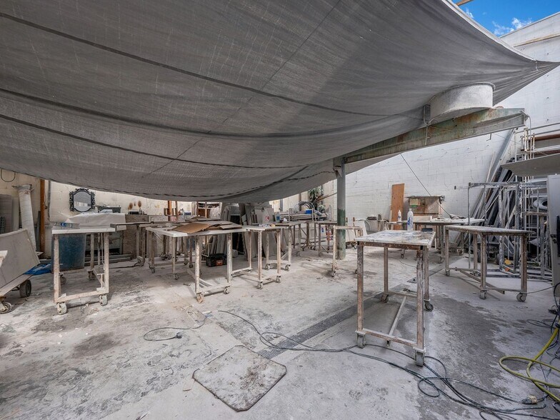 More Photos Of 4211 Verdant St, Los Angeles Manufacturing For Sale