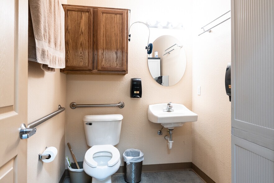 More Photos Of 2472 Patterson Rd, Grand Junction Storefront Retail Office For Sale