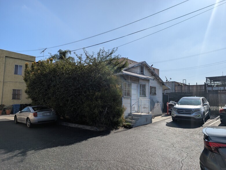 More Photos Of , Los Angeles Unknown For Sale