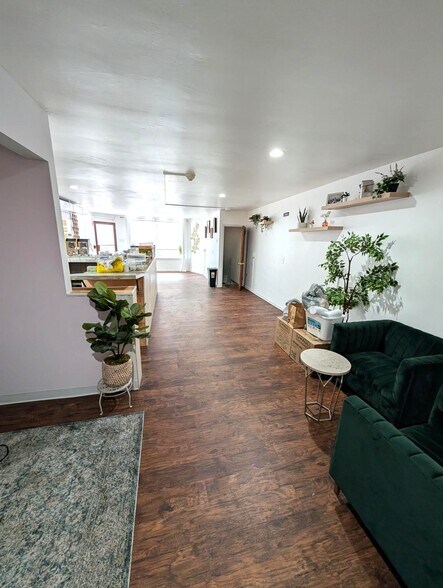 More Photos Of 7401 Woodbine Ave, Philadelphia Storefront Retail Residential For Lease