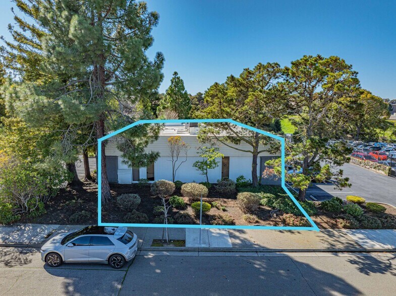 More Photos Of 3211 Auto Plaza, Richmond General Retail For Lease