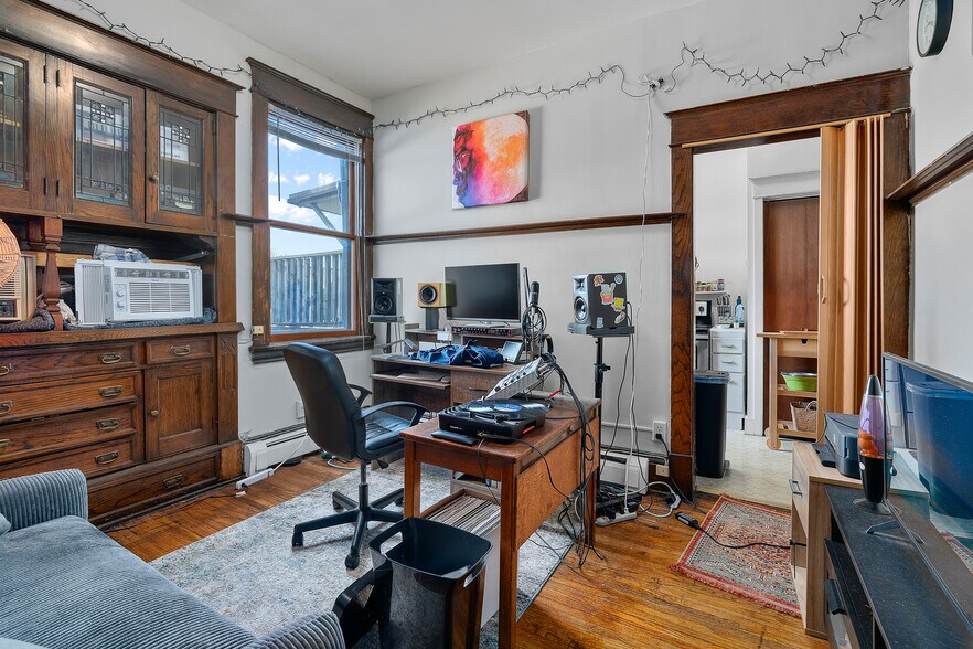 More Photos Of 583 Holly Ave, Saint Paul Apartments For Sale