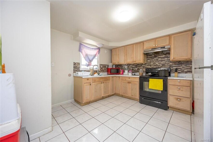 More Photos Of 1729 Ferry Ave, Niagara Falls Apartments For Sale