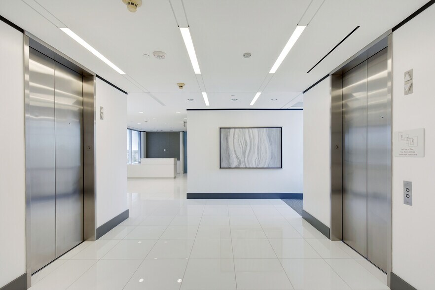 More Photos Of 15915 Katy Fwy, Houston Office For Lease