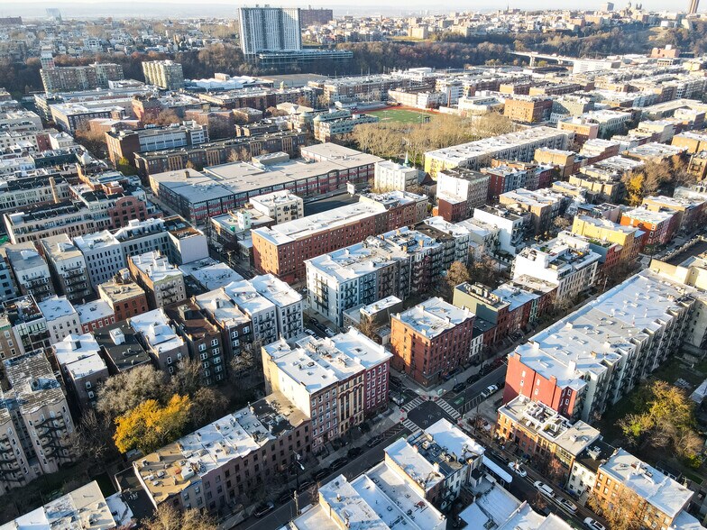 More Photos Of 746 Park Ave, Hoboken Storefront Retail Residential For Lease