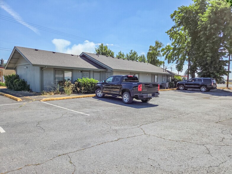 More Photos Of 1881 W Washington St, Stayton Skilled Nursing Facility For Lease