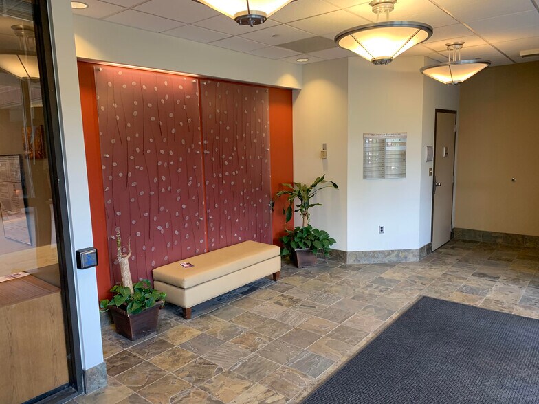 More Photos Of 2922-2942 Evergreen Pky, Evergreen Office For Lease