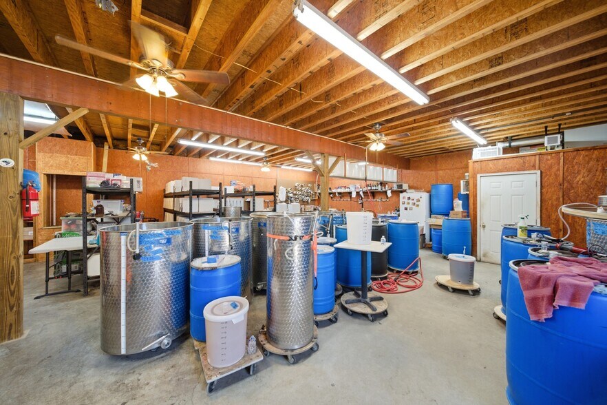 More Photos Of 1650 Dusty Rd, Newberry Winery Vineyard For Sale