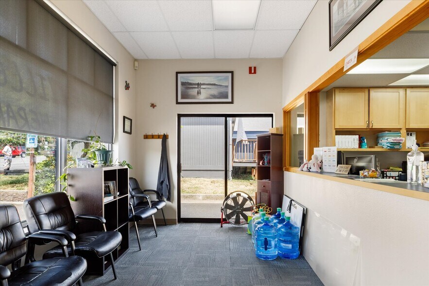 More Photos Of 101 S Main St, Coupeville Office For Sale