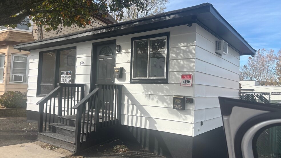 More Photos Of 606 McBride Ave, Woodland Park Office For Lease